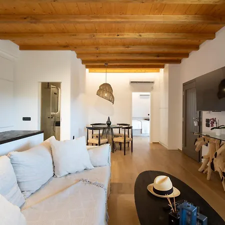 Acres Luxe, First Floor Haven & Ground Floor Retreat Σπίτι διακοπών