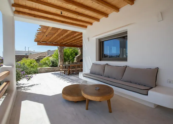 Acres Luxe, First Floor Haven & Ground Floor Retreat 別荘 アノ・メラ