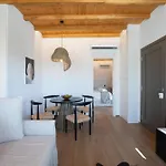 Σπίτι διακοπών Acres Luxe, First Floor Haven & Ground Floor Retreat *