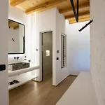 펜션 Acres Luxe, First Floor Haven & Ground Floor Retreat *