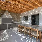 Acres Luxe, First Floor Haven & Ground Floor Retreat 아노 메라
