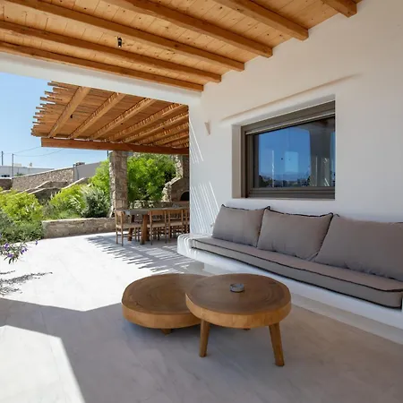 Acres Luxe, First Floor Haven & Ground Floor Retreat Casa vacanze Ano Mera