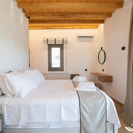 Acres Luxe, First Floor Haven & Ground Floor Retreat *