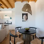 Dom wakacyjny Acres Luxe, First Floor Haven & Ground Floor Retreat Ano Mera