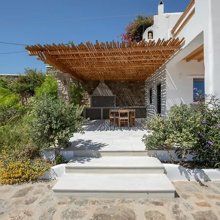 Vakantiehuis Acres Luxe, First Floor Haven&ground Floor Retreat Ano Mera