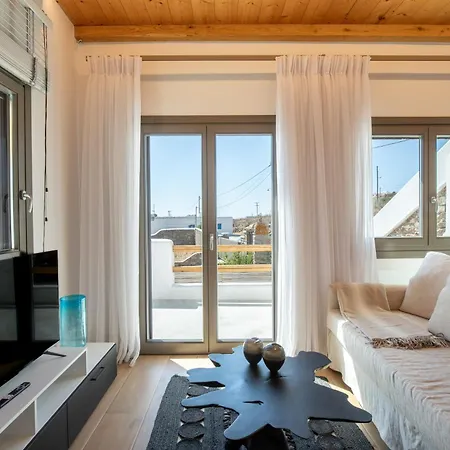 Acres Luxe, First Floor Haven & Ground Floor Retreat Tatil Evi *