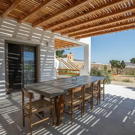 Acres Luxe, First Floor Haven & Ground Floor Retreat Ano Mera