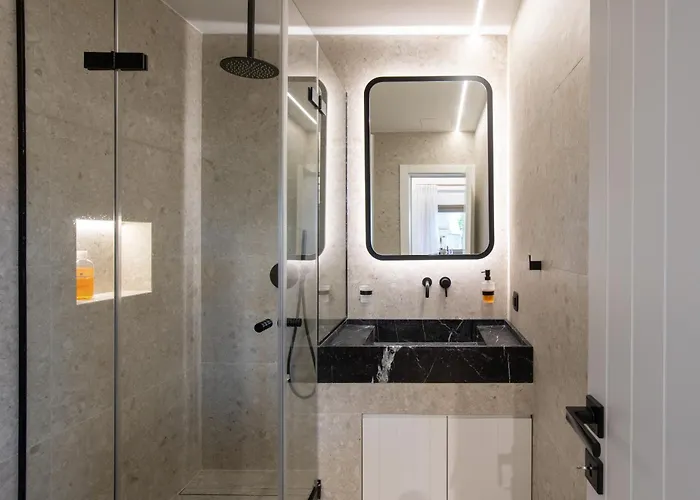 Acres Luxe, First Floor Haven&ground Floor Retreat Ano Mera